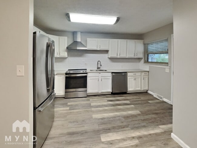 Building Photo - 4957 Betsy Dr