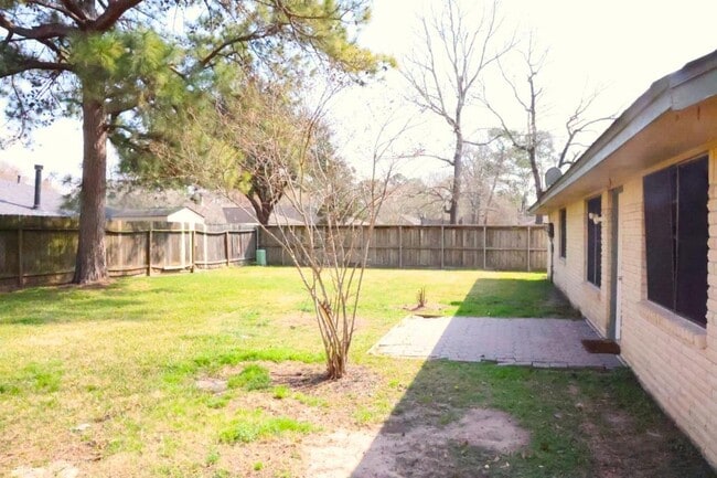 Building Photo - 2327 Shadbury Ct