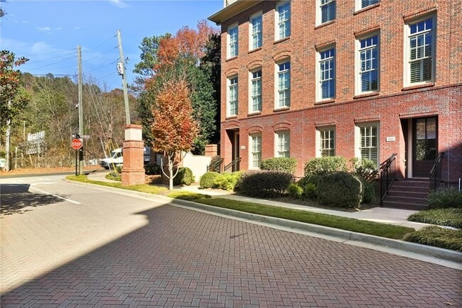 Building Photo - 902 River Vista Drive