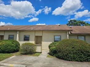 Building Photo - 2/2 - Jefferson Avenue - Newly updated