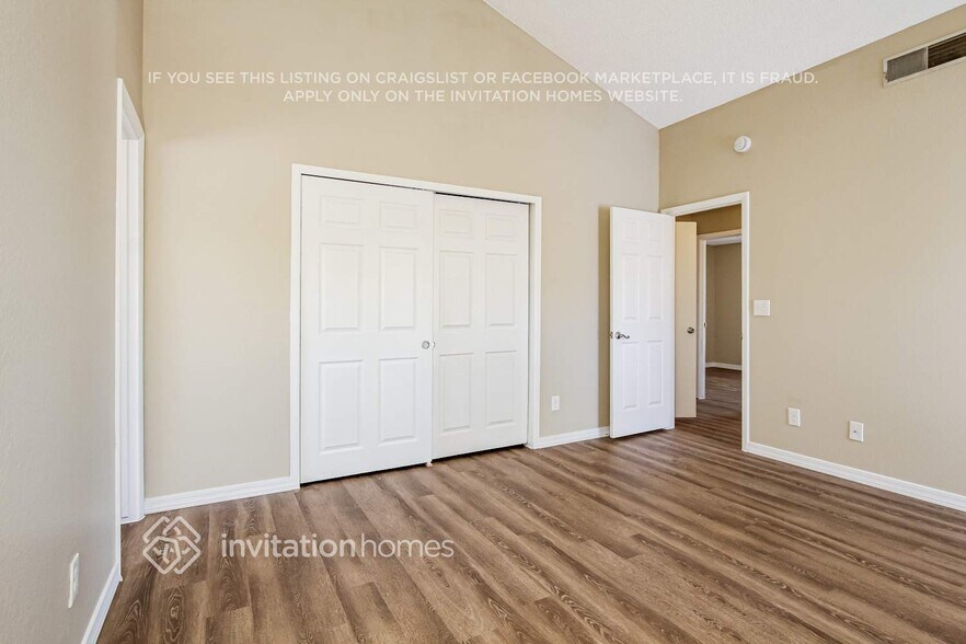 Building Photo - 8939 W Vogel Ave