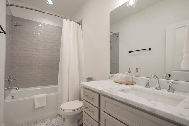 Building Photo - 106 Walnut Hill Dr