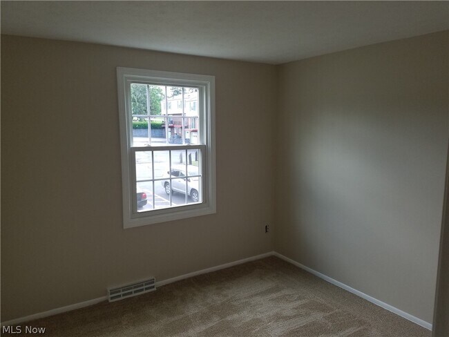 Building Photo - 1807 Higby Dr