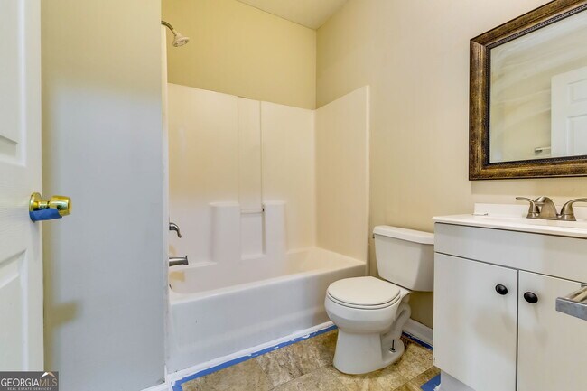 Building Photo - 2727 Manor Cove