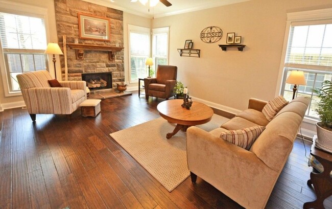 Building Photo - 181 Roanoke Station Cir