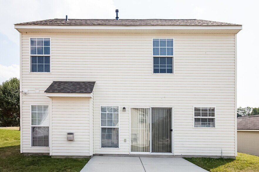 Building Photo - 3630 Chepstow Ct