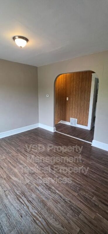 Building Photo - 3408 E 140th St