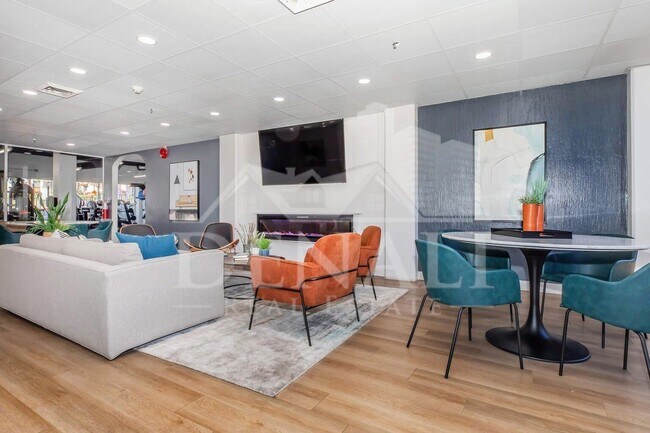 Building Photo - 425 W Paseo Redondo