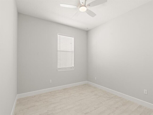 Building Photo - 4501 Nautilus Cir
