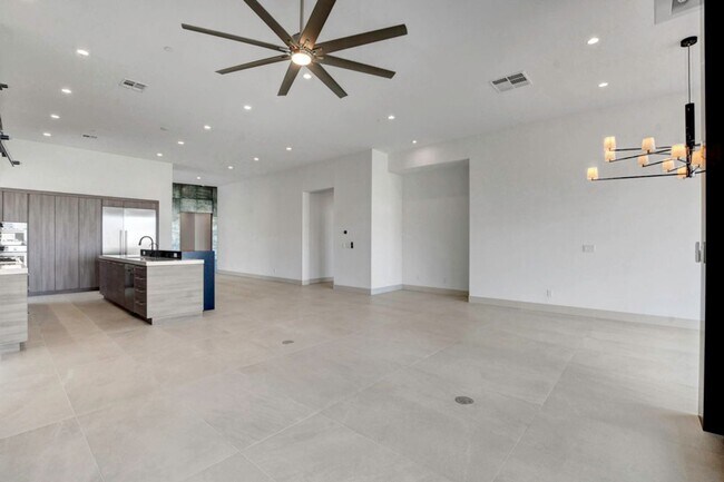 Building Photo - MacDonald Highlands Beauty With Awesome Views