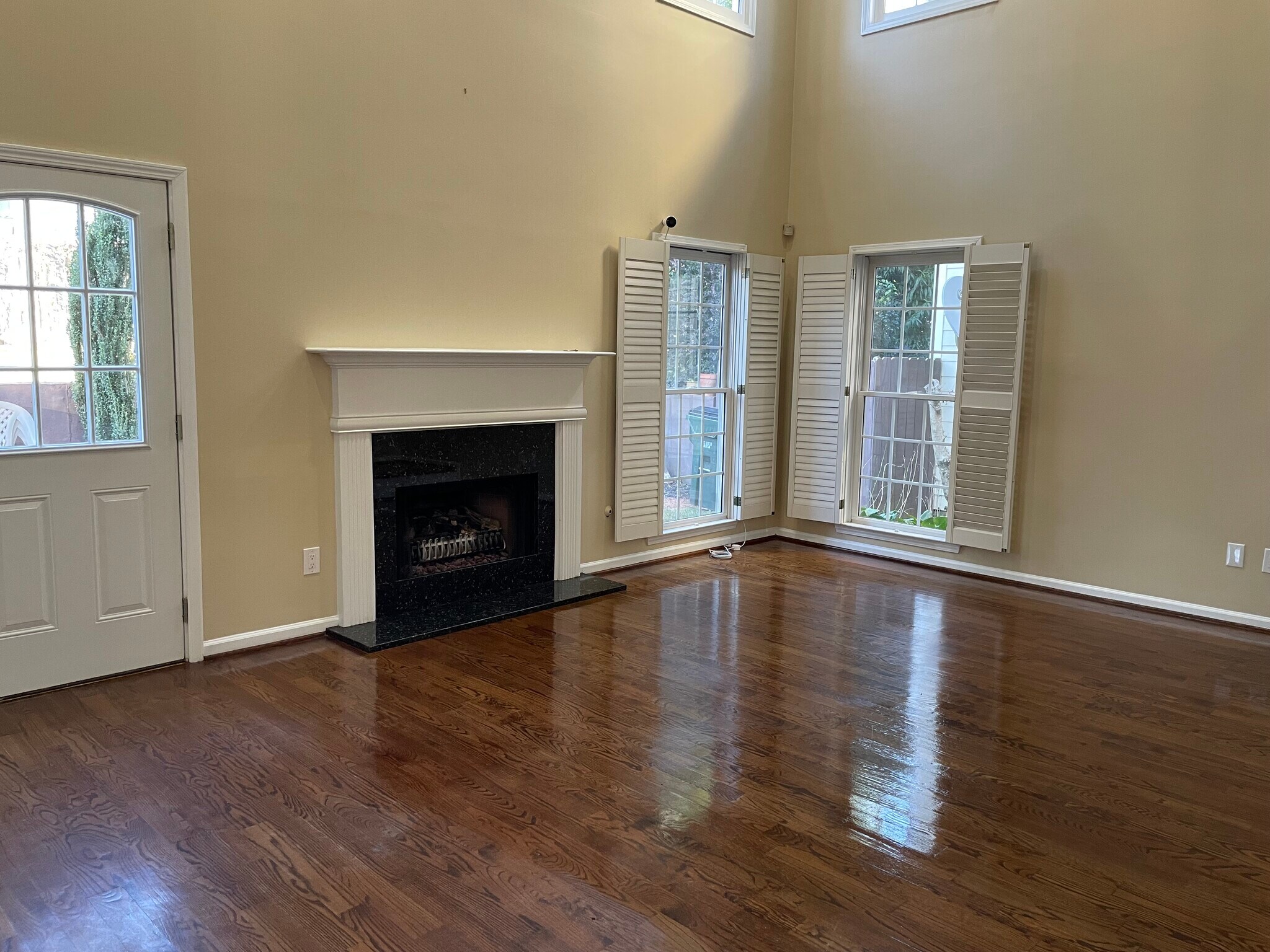 Building Photo - 3746 Summer Rose Dr
