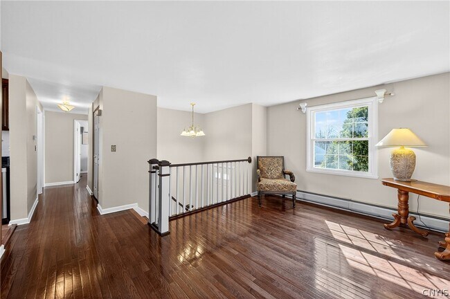 Building Photo - 8237 Mantova Dr