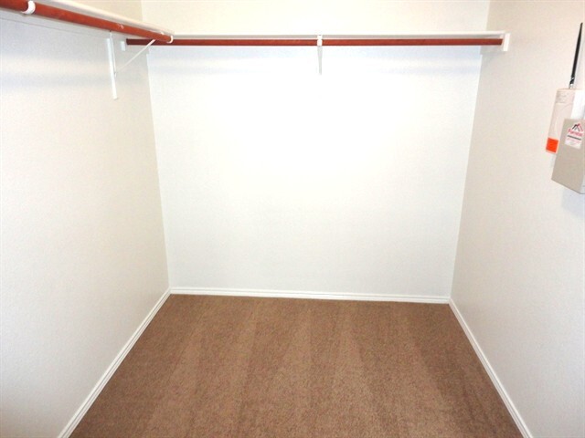 Building Photo - 606 Chapman Dr
