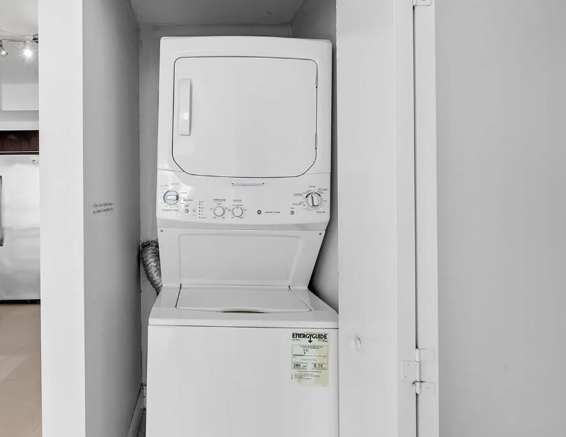 Building Photo - 90 SW 3rd St