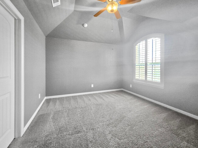 Building Photo - Immaculate 4-Bedroom Home with Luxury Upgr...