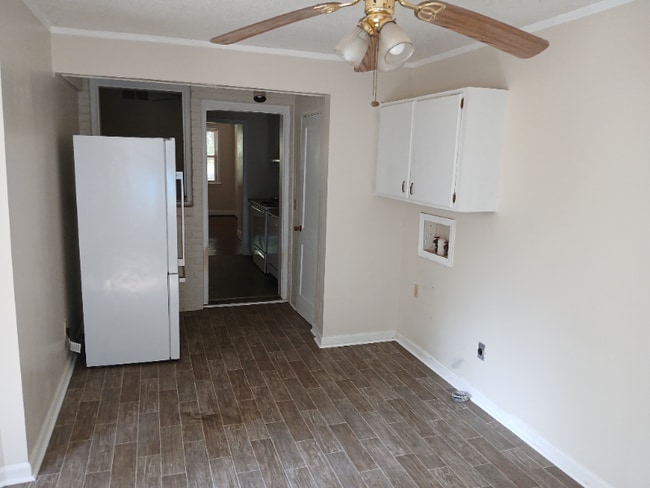 Building Photo - 109 Downing St