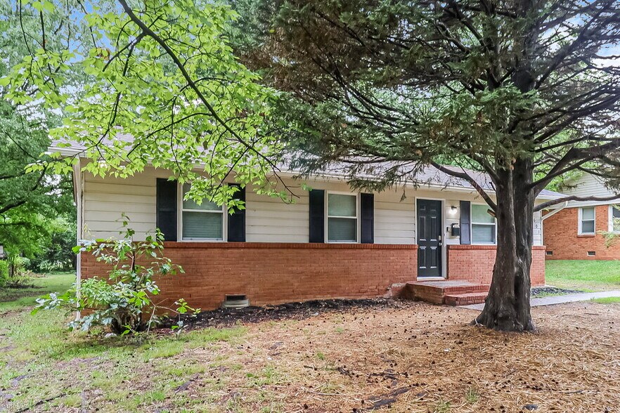 Building Photo - 601 Kentbrook Dr