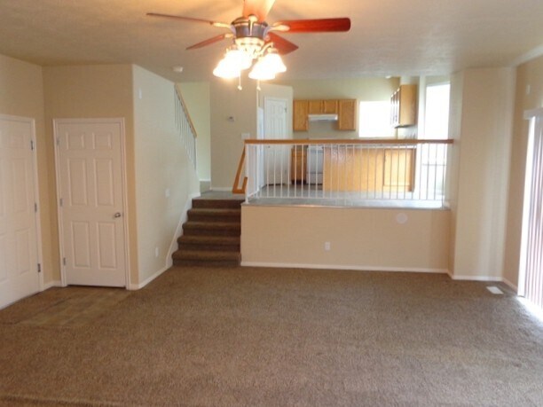 Building Photo - 6423 S High Bluff Dr
