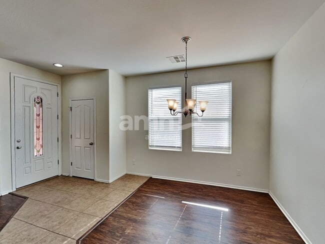 Building Photo - 3282 E Oakland St