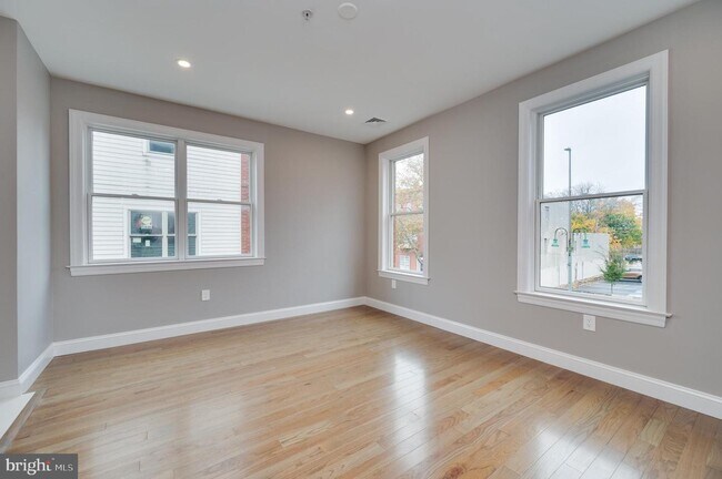 Building Photo - 1020 Penn St