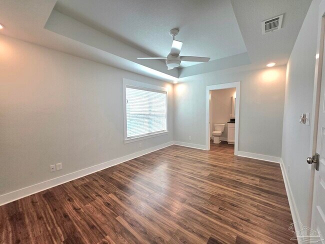 Building Photo - 248 N De Villiers St