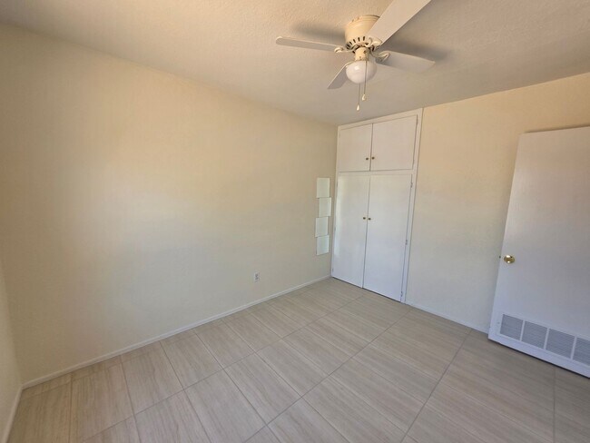 Building Photo - 1243 N Oleander St