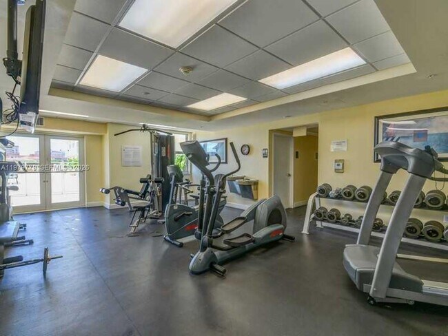 Building Photo - 50 Menores Ave