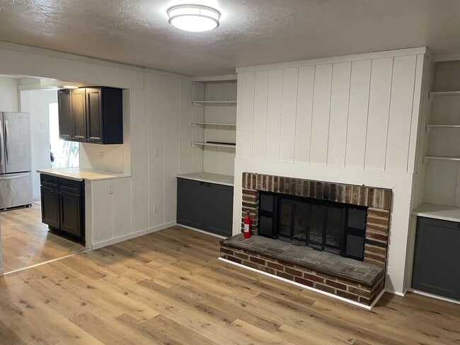 Building Photo - Newly Renovated 4-Bedroom Ranch with Basem...