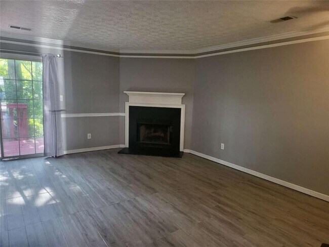 Building Photo - 7018 Panda Rd