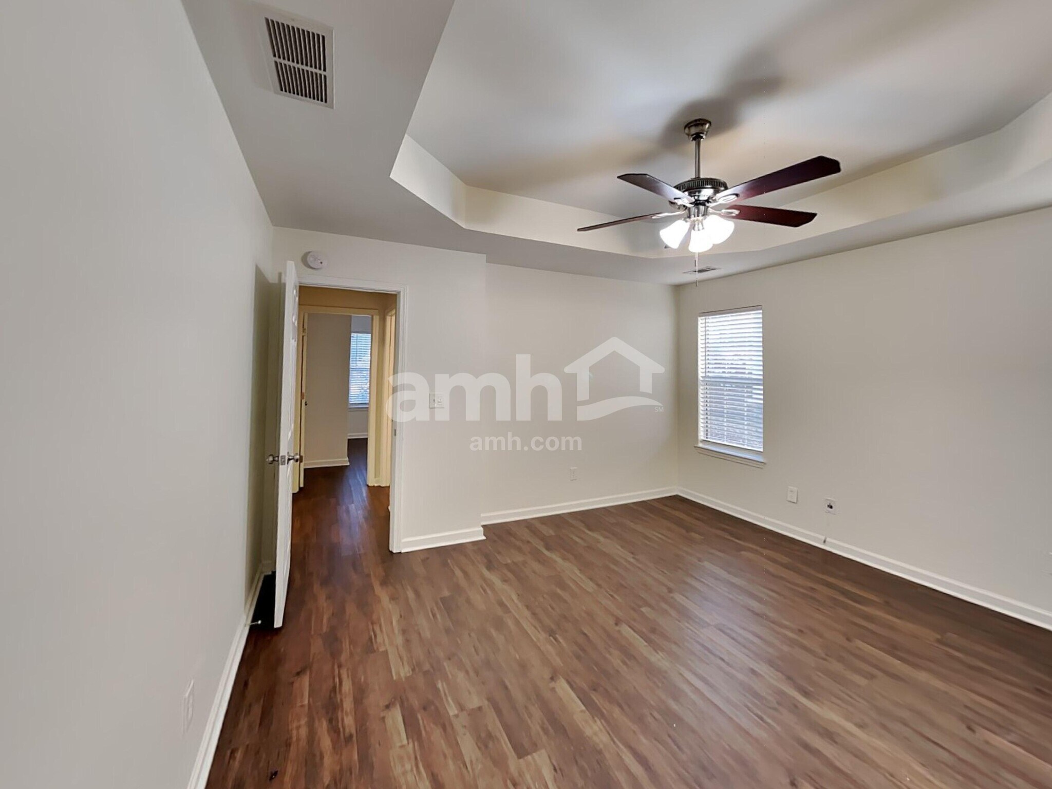 Building Photo - 408 Fairlawn Dr