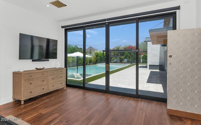 Building Photo - 5812 N 44th Pl