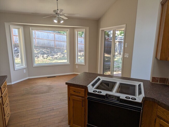 Building Photo - 5817 Cobalt Loop SE