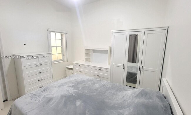 Building Photo - 3356 Bird Ave