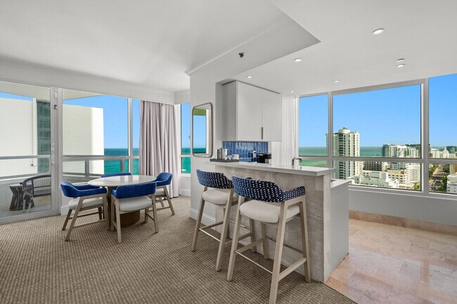 Building Photo - 4401 Collins Ave