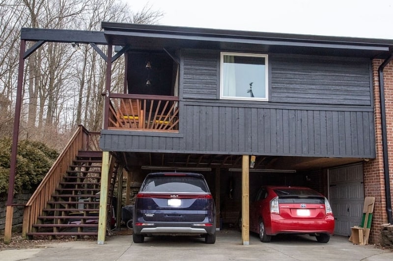 Building Photo - 7115 W 71st St