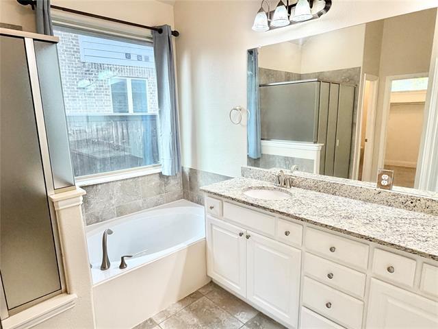 Building Photo - 1500 Grove Dr