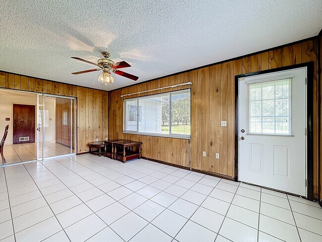 Building Photo - 13850 Co Rd 512