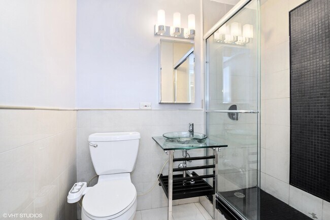 Building Photo - 4250 N Marine Dr