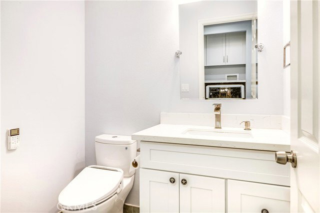 Building Photo - 16 Monterey Ct