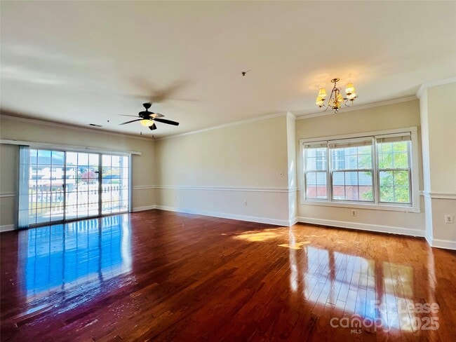 Building Photo - 8929 Meadow Vista Rd