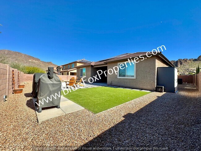 Building Photo - 4496 S Saginaw Hill Dr