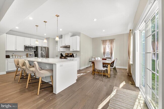 Building Photo - 167 Aspen Ln