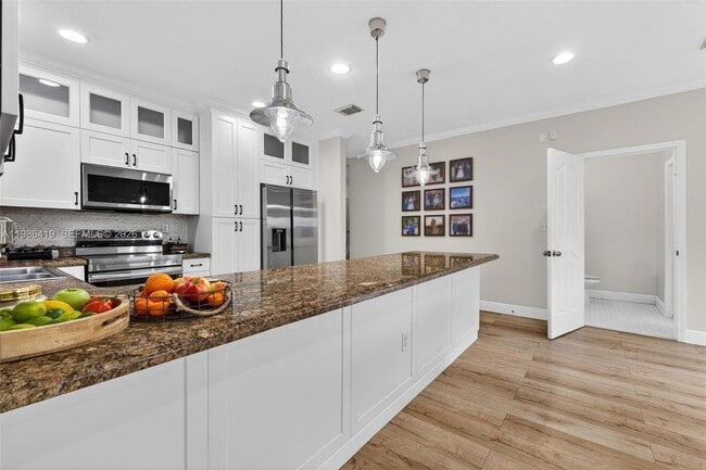 Building Photo - 15874 SW 138th Terrace