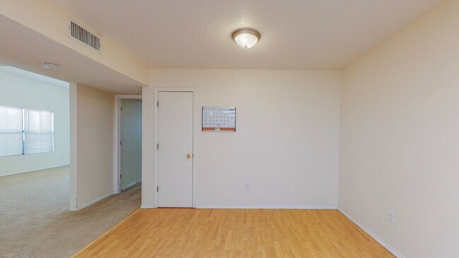 Building Photo - WESTSIDE HOME 3 Bedroom 2 Bath With 2 car garage