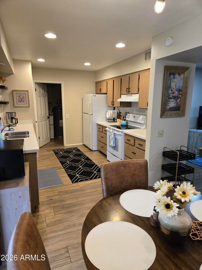 Building Photo - 11029 W CARON Dr