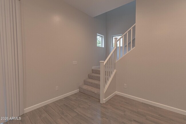Building Photo - 6523 E Bluefield Ave