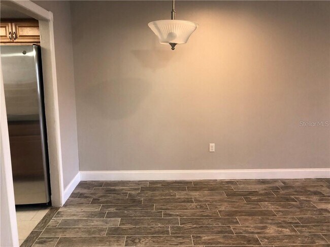 Building Photo - 3799 Lake Bayshore Dr