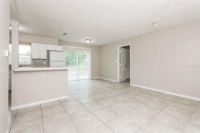 Building Photo - 3201 Bon Air Dr