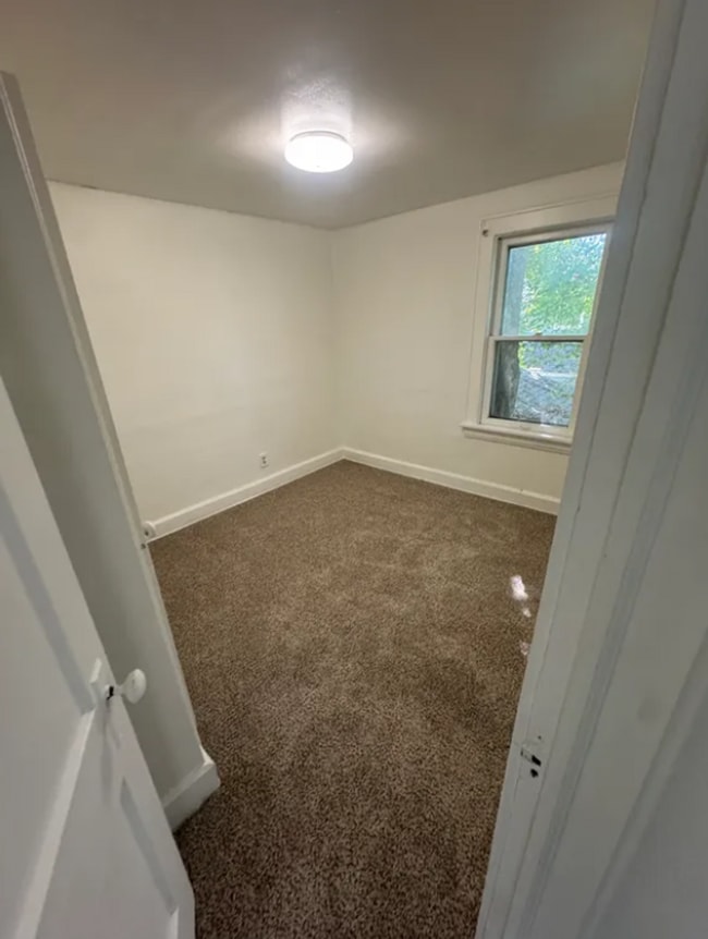 Building Photo - 1036-1038 Clay St