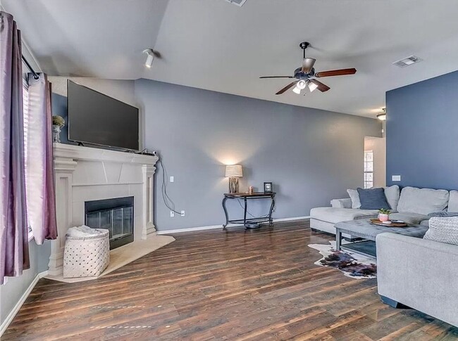 Building Photo - Edmond home with Storm Shelter